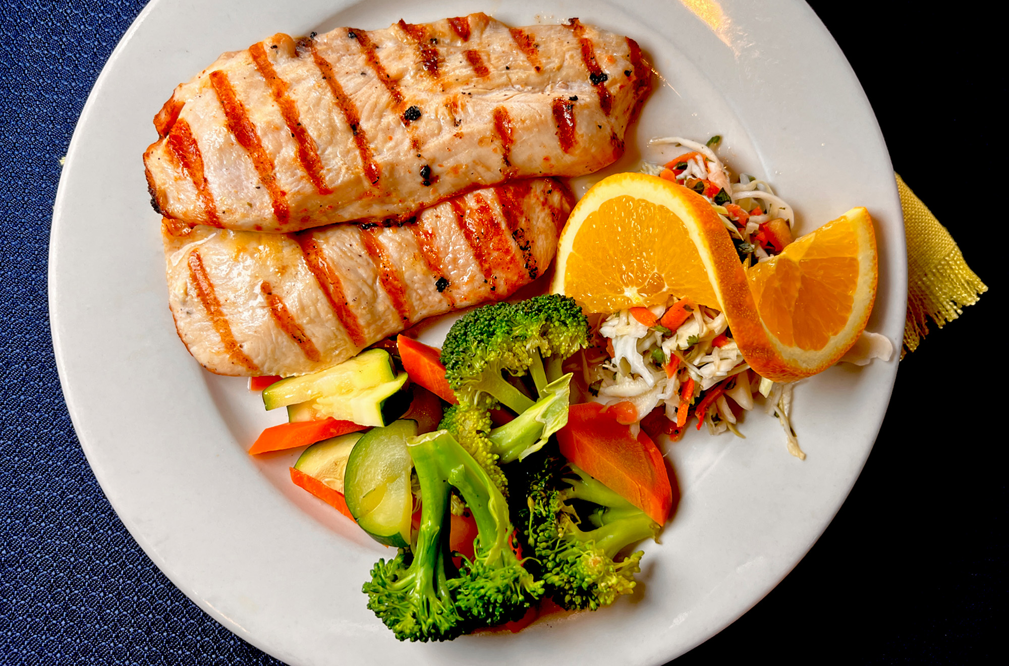 Grilled Chicken Breast with Veggies